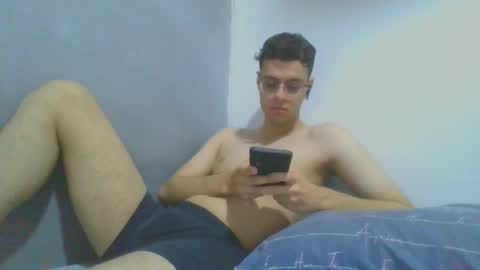 Snapshot of andres129494 chatting on November 24, 2:22 am andres129494 online show from November 24, 2:22 am