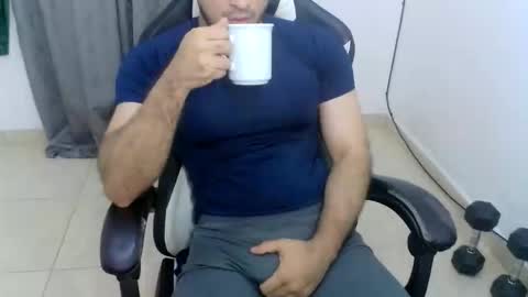 andres180950734 online show from February 12, 11:16 am