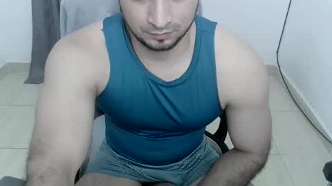 andres180950734 online show from April 28, 2:27 am