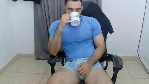 andres180950734 online show from May 18, 11:38 am