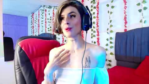 Snapshot of andres992563 chatting on January 10, 3:25 pm Alann online show from January 10, 3:25 pm