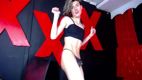 Snapshot of andres992563 chatting on February 13, 2:57 pm Alann online show from February 13, 2:57 pm