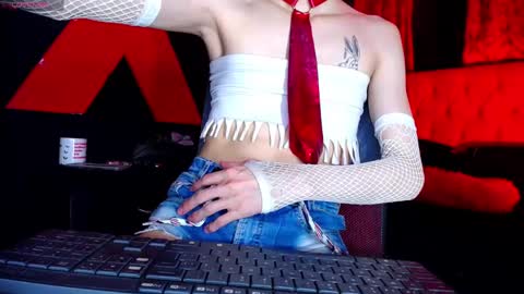 Alann online show from May 11, 4:04 pm