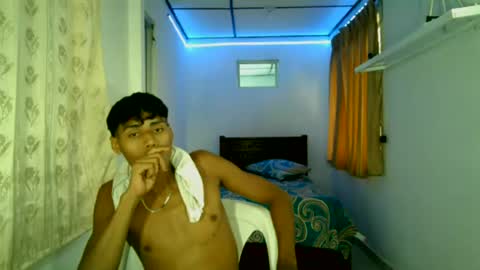andres_bigcock23 online show from July 25, 11:02 pm