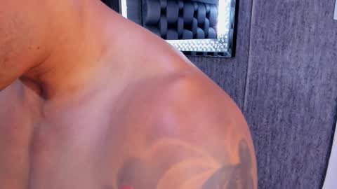 insta andres clark  online show from December 19, 3:08 pm