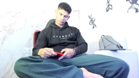 andres_stud online show from October 5, 4:11 am