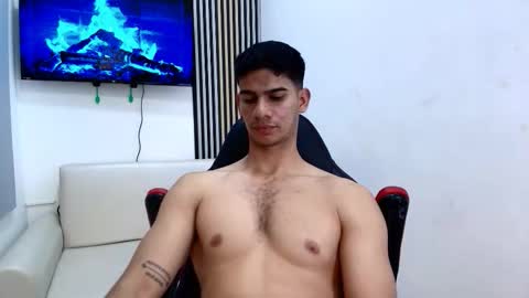 andres_stud online show from March 2, 7:15 am