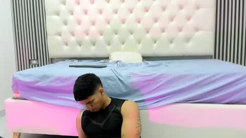 andres_stud online show from March 11, 5:02 am
