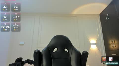 andres_stud online show from May 16, 10:36 am