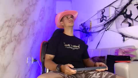 ANDRES  online show from October 27, 4:27 am