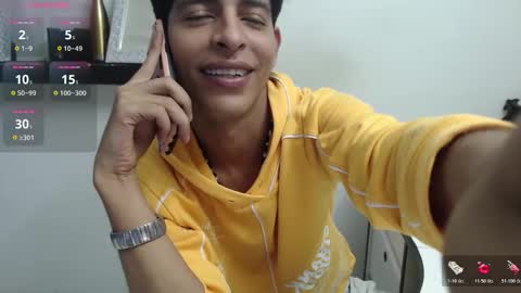 andrescoll25 online show from March 19, 5:22 am