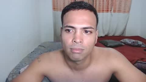 Snapshot of andresfern chatting on March 1, 12:17 am ANDRES online show from March 1, 12:17 am