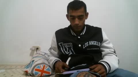 andresfmc1997 online show from July 20, 7:44 am