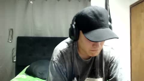 andreshot2026 online show from August 8, 12:13 am
