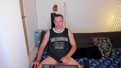 Snapshot of andreslush04 chatting on May 11, 12:27 am Andreslush04 online show from May 11, 12:27 am