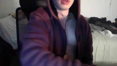 Snapshot of andresse_lat chatting on March 29, 5:40 am andresse_lat online show from March 29, 5:40 am