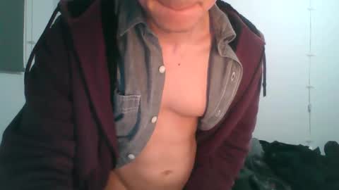 Snapshot of andresse_lat chatting on March 30, 11:06 pm andresse_lat online show from March 30, 11:06 pm