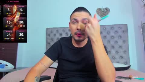 andressterling  online show from September 13, 12:21 am