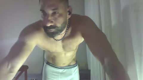 Snapshot of andrevalente99 chatting on March 1, 1:22 am ADONIS online show from March 1, 1:22 am