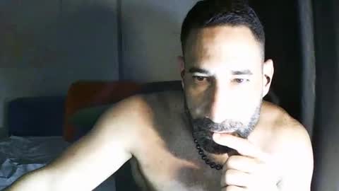 Snapshot of andrevalente99 chatting on September 21, 8:16 am ADONIS online show from September 21, 8:16 am