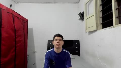 andrew_2811 online show from May 7, 11:43 pm