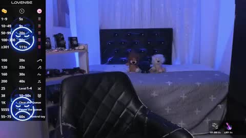Snapshot of andrew_angels chatting on December 5, 7:05 am andrew_angels online show from December 5, 7:05 am