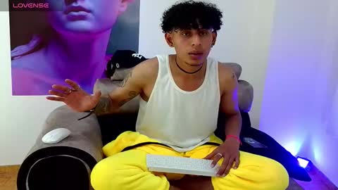 Snapshot of andrew_blackfire chatting on September 21, 2:08 pm andrew_blackfire online show from September 21, 2:08 pm