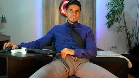 Andrew online show from May 28, 1:25 am