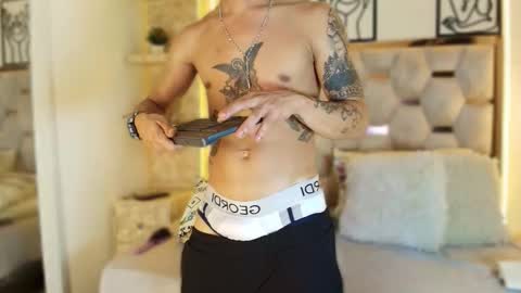 andrew_haalls online show from November 26, 11:50 pm