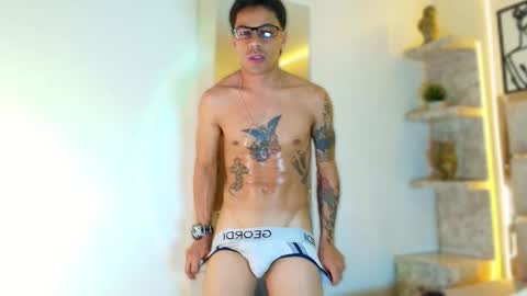 andrew_haalls online show from December 20, 12:18 am