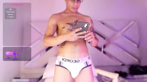 andrew_haalls online show from February 17, 11:33 pm