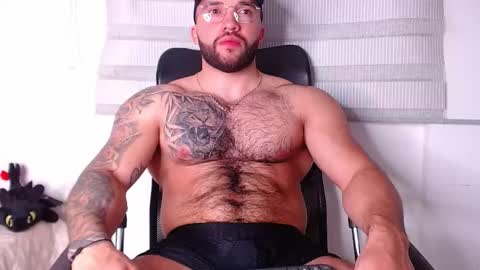 andrew_holden__ online show from October 17, 12:36 am