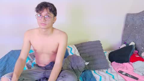 Snapshot of andrew_logan_ chatting on March 3, 7:31 pm daniel y breiner online show from March 3, 7:31 pm