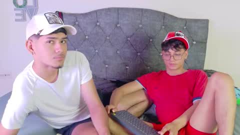 Snapshot of andrew_logan_ chatting on March 11, 9:32 pm daniel y breiner online show from March 11, 9:32 pm