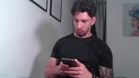 Snapshot of andrew_mathe chatting on February 1, 1:15 am Andrew Mathwes online show from February 1, 1:15 am