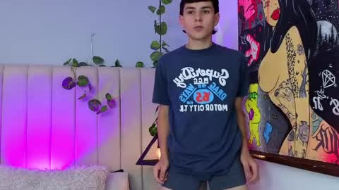 andrew restrepo online show from April 4, 8:06 pm