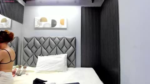 Andrew Taylor0 online show from February 3, 6:22 am