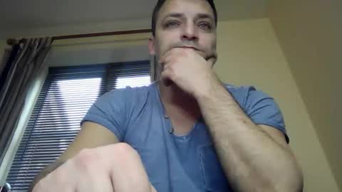 Snapshot of andrew_top_man chatting on February 6, 10:40 am andrew_top_man online show from February 6, 10:40 am