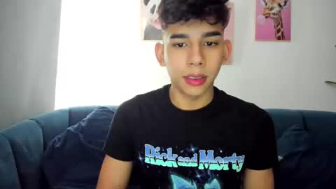 Snapshot of andrew_twink18 chatting on March 2, 9:11 pm Andrew M. online show from March 2, 9:11 pm