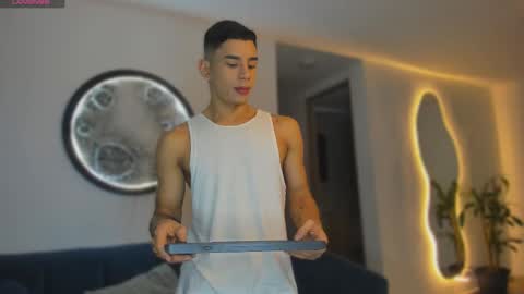 Andrew M. online show from March 1, 11:51 pm