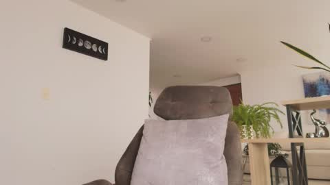 ANDREW WEST online show from February 12, 3:18 pm