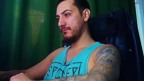 Snapshot of andrewbanner chatting on February 25, 7:07 am MasterRomania online show from February 25, 7:07 am