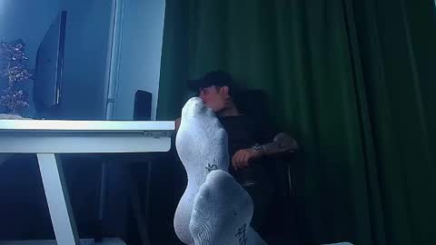 Snapshot of andrewbanner chatting on March 27, 8:26 am MasterRomania online show from March 27, 8:26 am