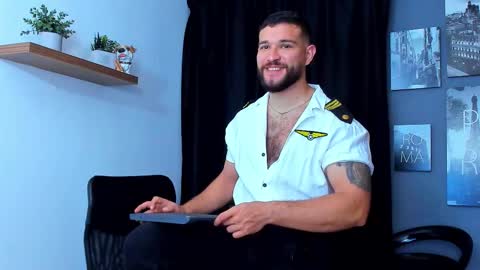 Andrew Diaz online show from October 23, 5:51 am