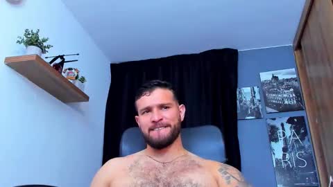 Andrew Diaz online show from December 15, 4:28 am