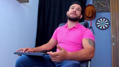 Snapshot of andrewdiaz_ chatting on March 28, 6:24 am Andrew Diaz online show from March 28, 6:24 am