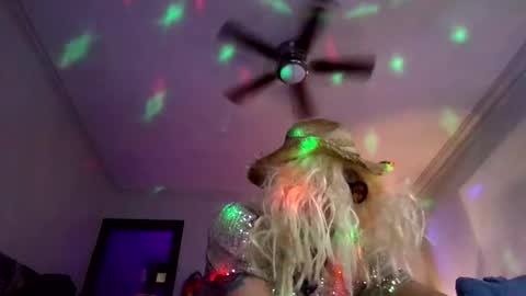 andrewgennie online show from November 15, 6:33 am