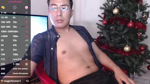 andrewmhilton_ online show from December 24, 5:13 pm