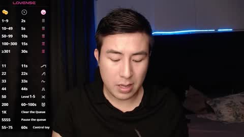 andrewmhilton_ online show from November 17, 7:03 am