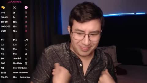 andrewmhilton_ online show from November 18, 7:13 am